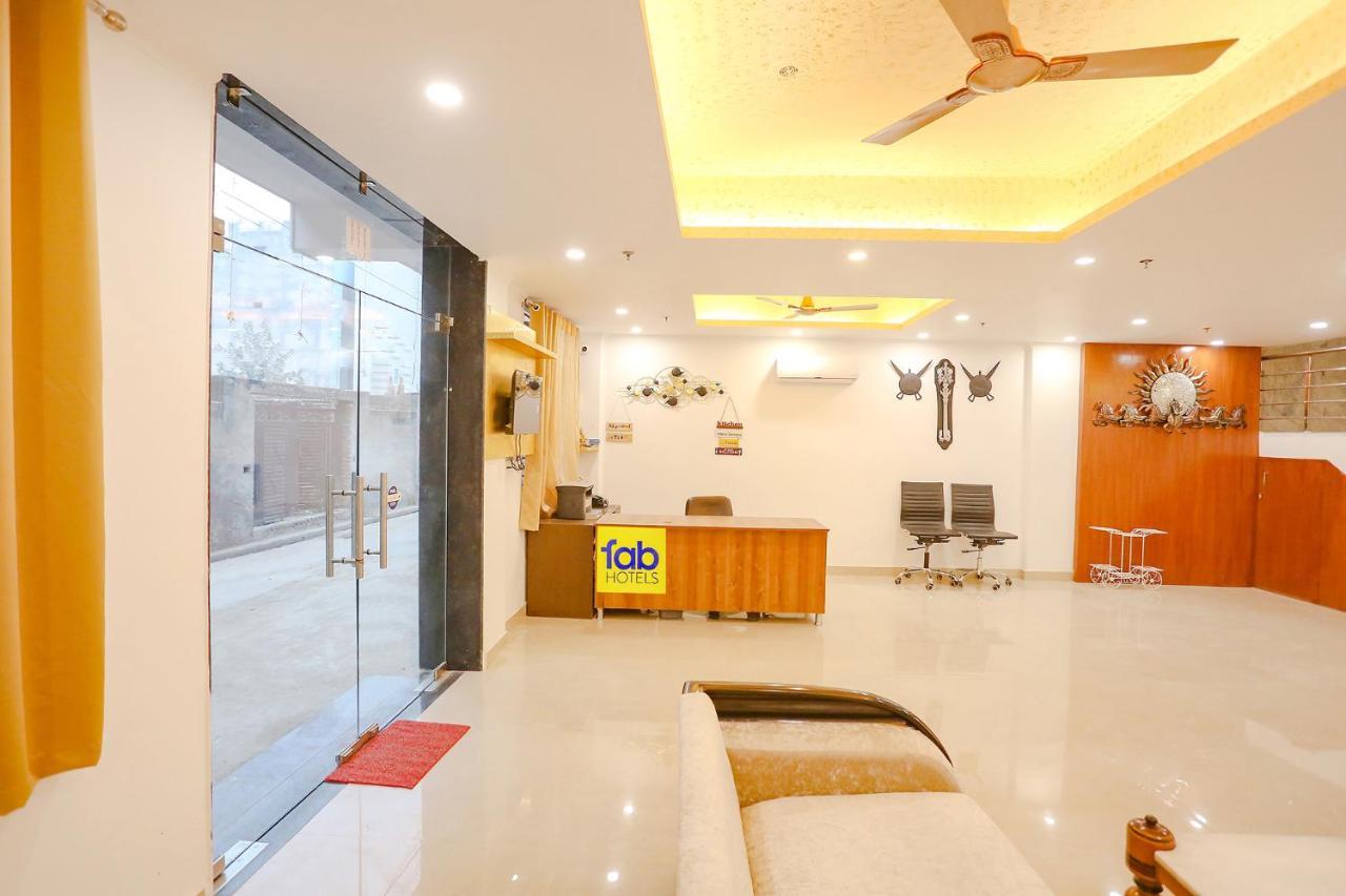 Hotel Fabexpress Taj Residency Near Yashobhoomi Convention Centre Dillí Exteriér fotografie