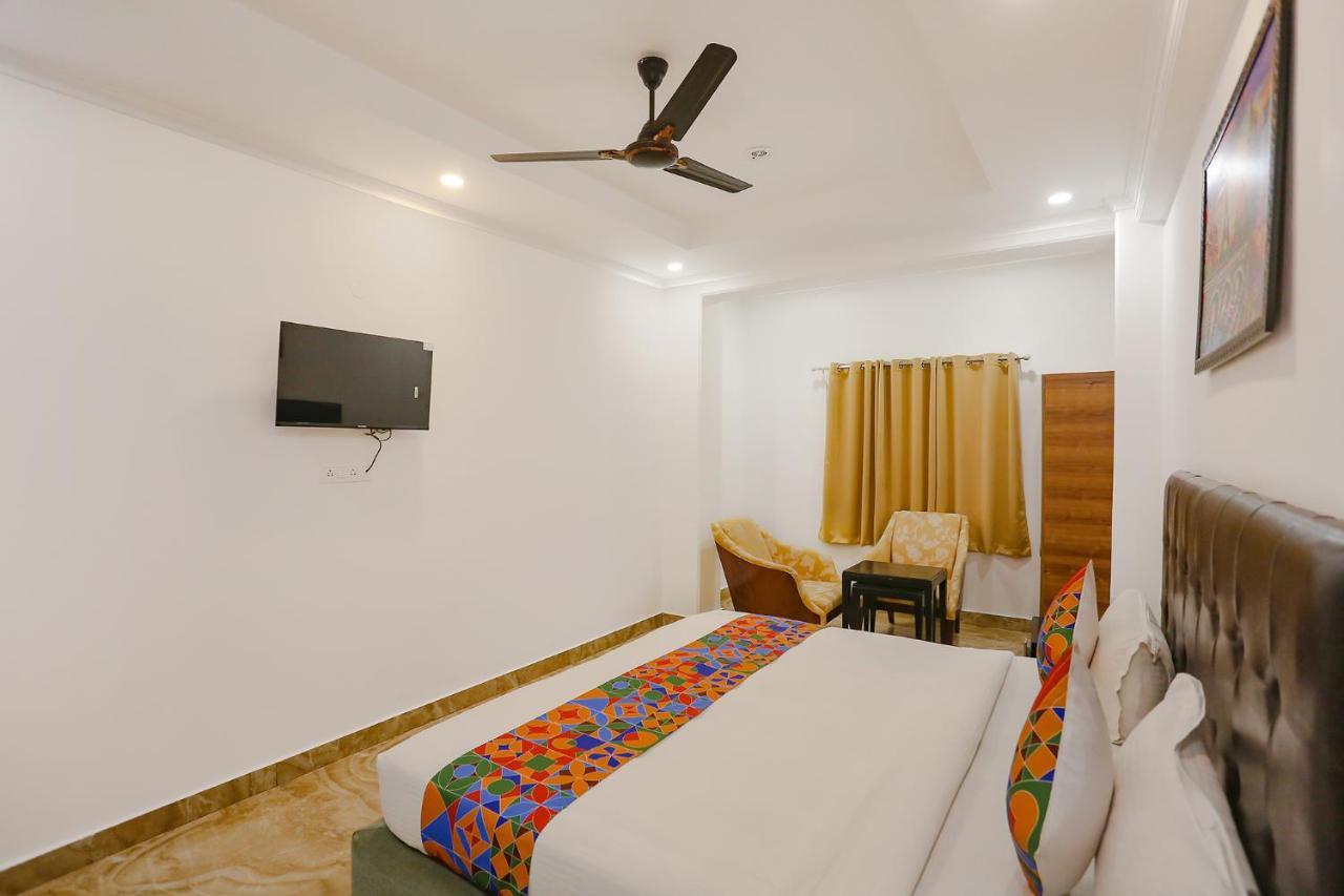 Hotel Fabexpress Taj Residency Near Yashobhoomi Convention Centre Dillí Exteriér fotografie