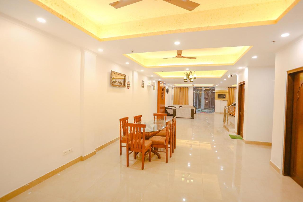 Hotel Fabexpress Taj Residency Near Yashobhoomi Convention Centre Dillí Exteriér fotografie